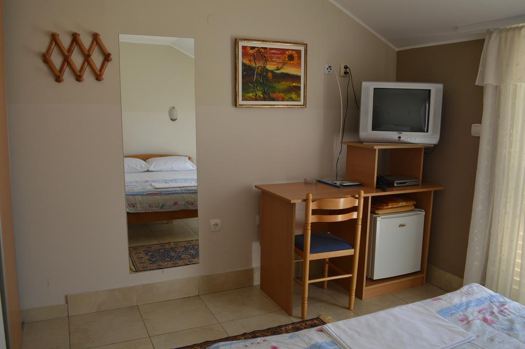 Hotel Kangaroo Будва Екстер'єр фото