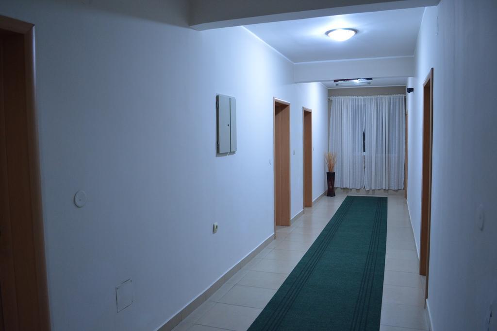Hotel Kangaroo Будва Екстер'єр фото